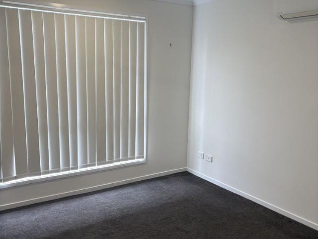 Room for rent in Pimpama, Gold Coast City