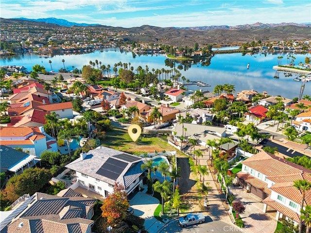 Land for sale in Canyon Lake, California