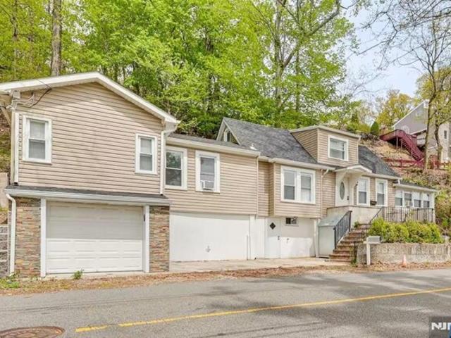 House for sale in Lincoln Park, New Jersey