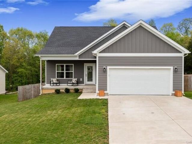 House for sale in Henryville