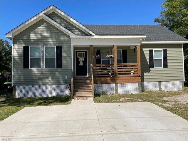 House for sale in Moyock