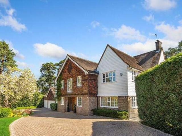 House for sale in Surrey, England