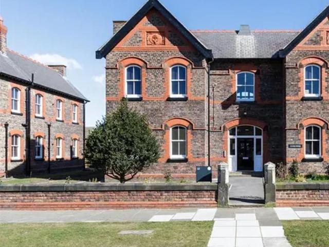 Apartment for rent in Calderstones
