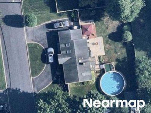 House for sale in East Hauppauge, Town of Smithtown