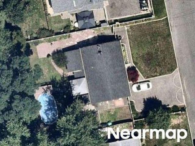 House for sale in Baywood, Town of Islip
