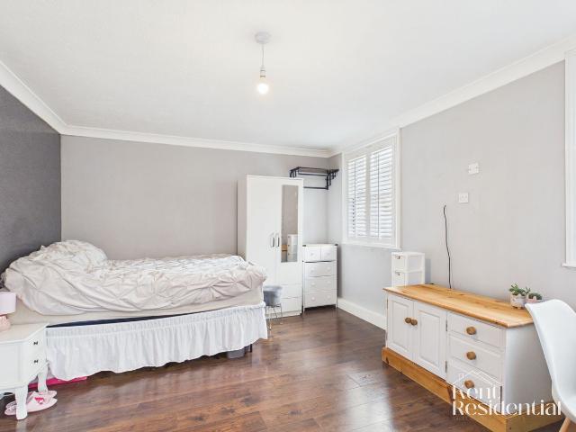 Studio for rent in Vinters Park, Midway