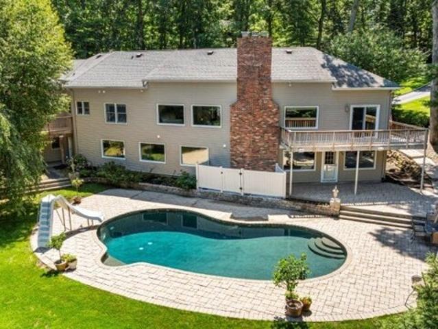 House for sale in Berkeley Heights, New Jersey
