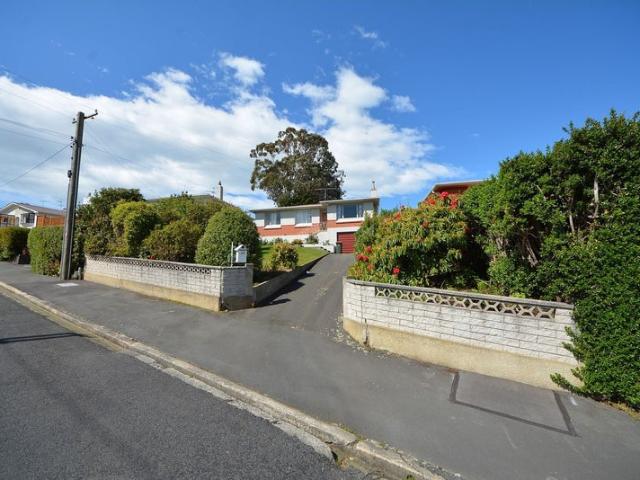 House for rent in Otakou