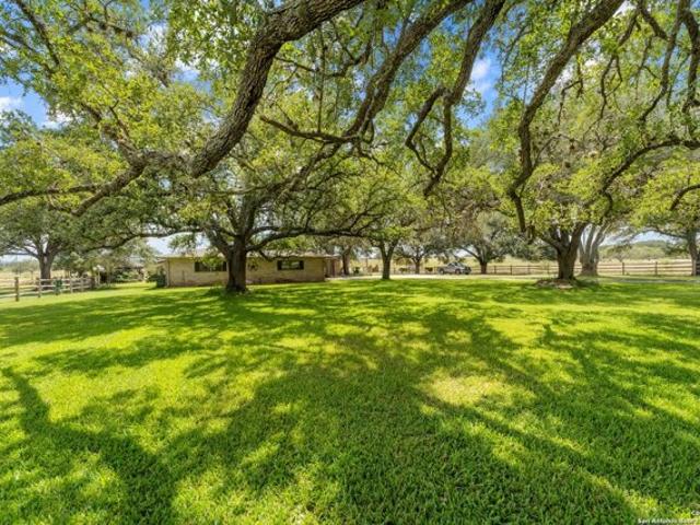 House for sale in Seguin, Texas