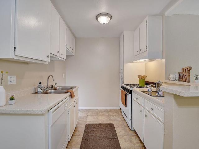 Apartment for rent in Buena Park, California