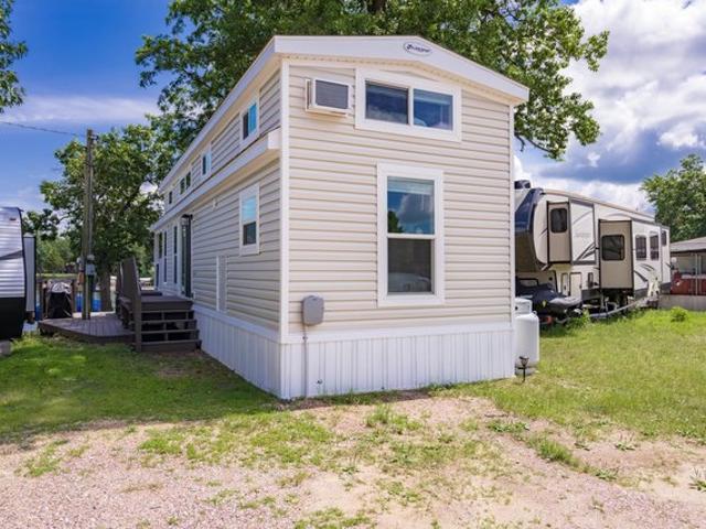 House for sale in Juneau, Wisconsin