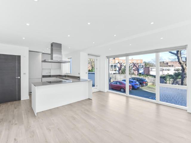 House for rent in London Borough of Lewisham, Forest Hill