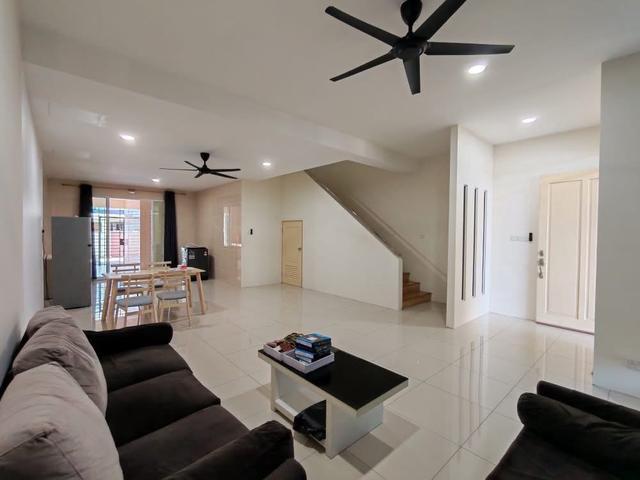 Terraced House for rent in Kuching