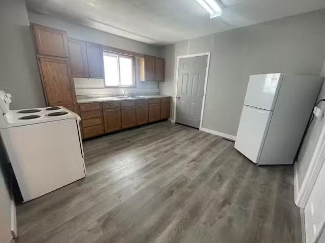 Condo for rent in Connaught, Ontario