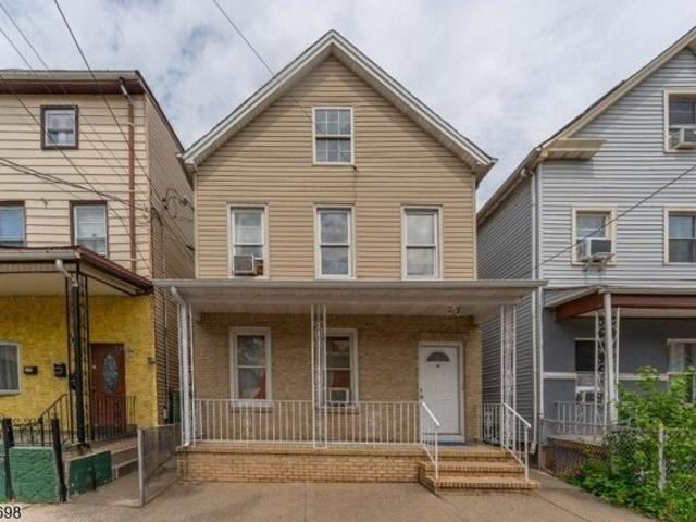 House for sale in Elizabeth, New Jersey