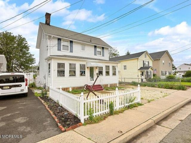 House for sale in Keyport