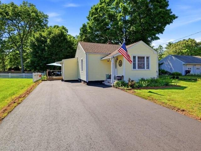 House for sale in Hampden, Massachusetts