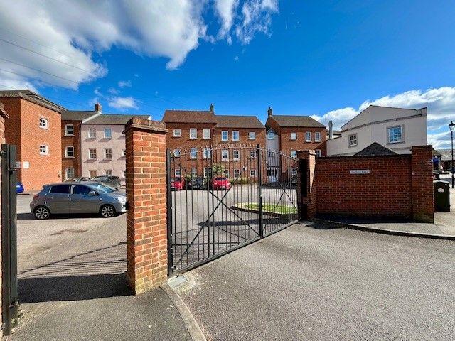 Apartment for rent in Coldharbour, Buckinghamshire