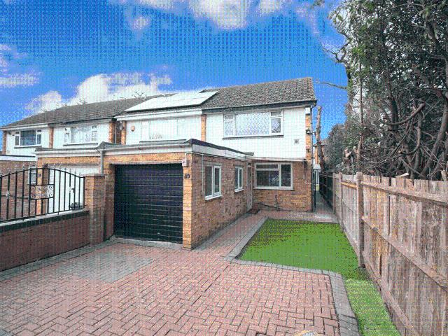 House for rent in London Borough of Hounslow, Greater London