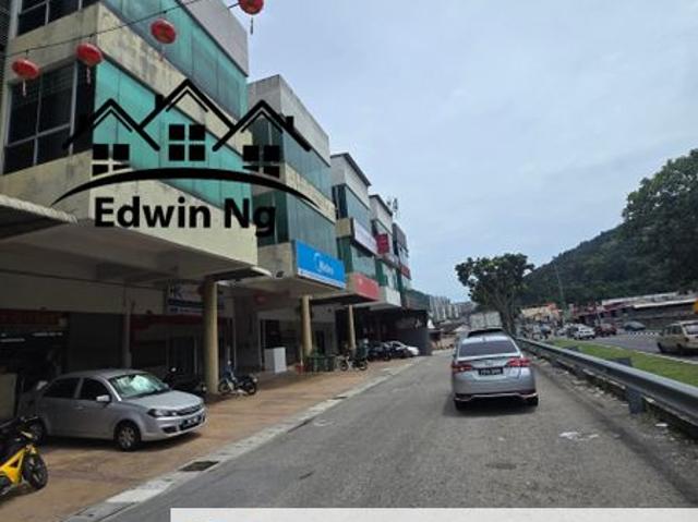Shop for rent in Mukim 13, Georgetown