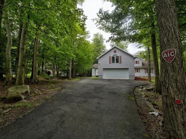 House for sale in Tobyhanna