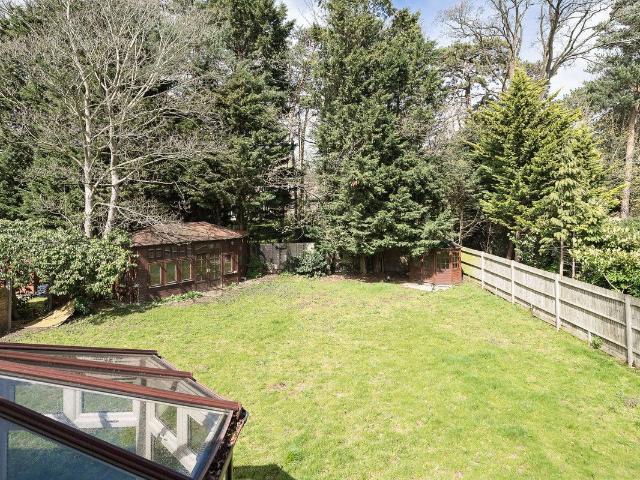 House for rent in Stoke D'Abernon, Blackhills