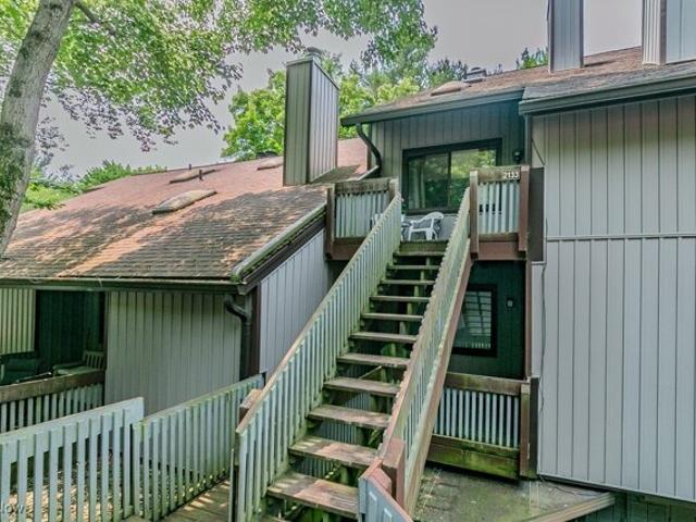 Condo for sale in Cuyahoga Falls