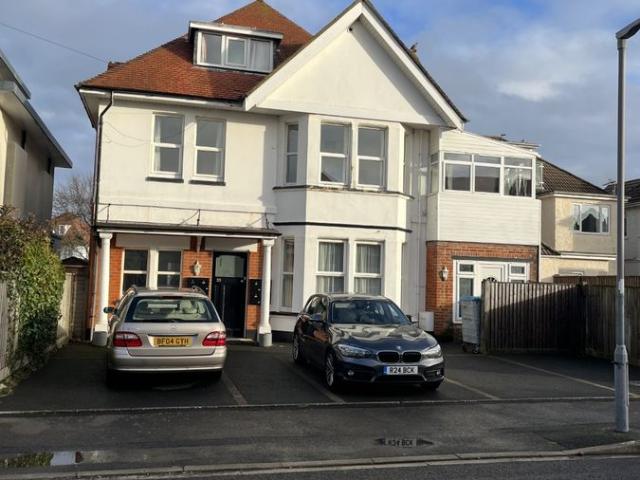 Apartment for rent in Pokesdown, Bournemouth