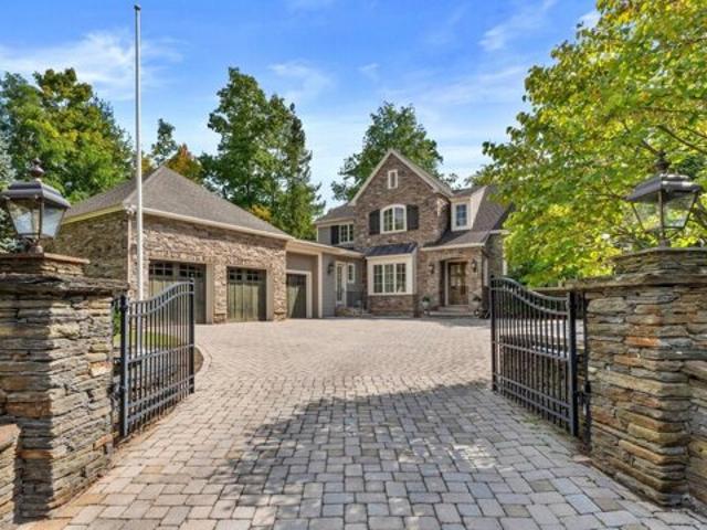 House for sale in Lenox House for sale in Lenox
