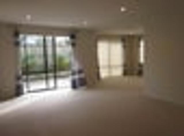House for rent in Paremoremo