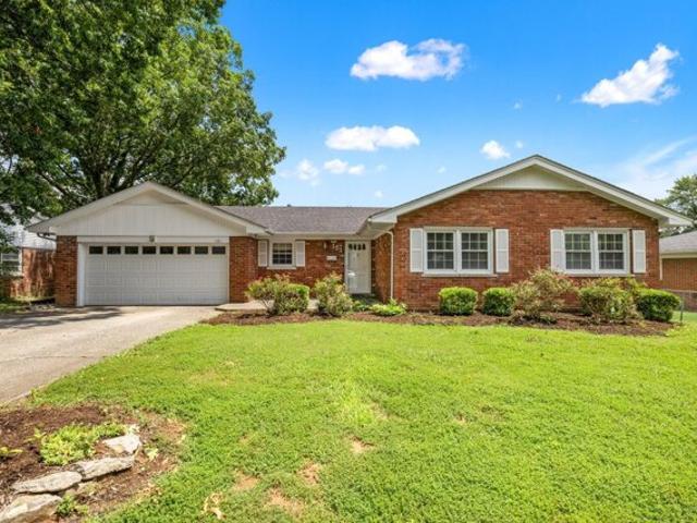House for sale in Frankfort