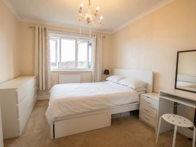 Apartment for rent in Dollis Hill, Greater London