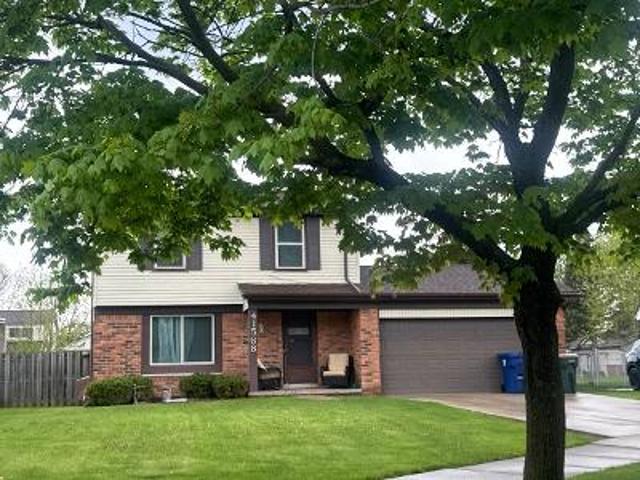 House for sale in Canton