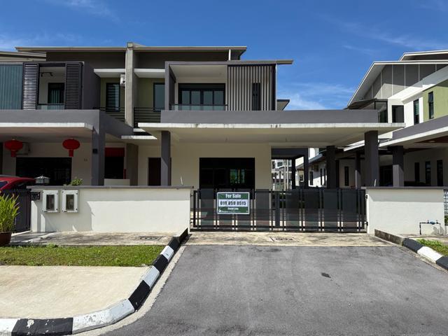 Terraced House for sale in Kuching