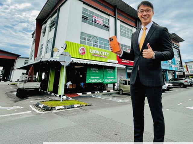 Shop for sale in Batu Kawah New Township, Kuching