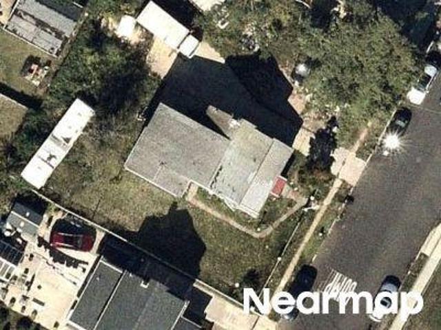 House for sale in Queens, Arverne