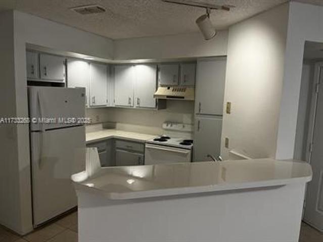 Condo for sale in Margate