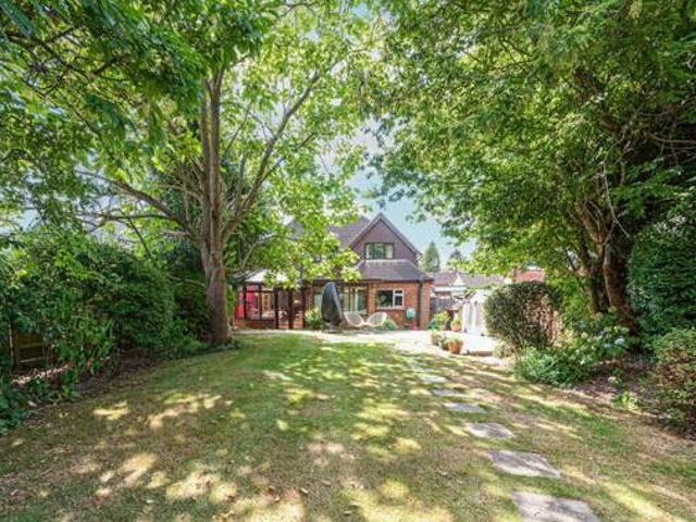 House for sale in Crowthorne, Bracknell Forest