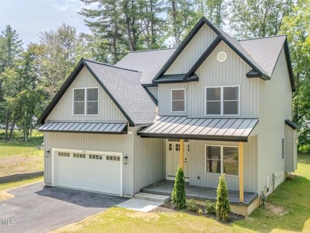 House for sale in Guilderland, New York