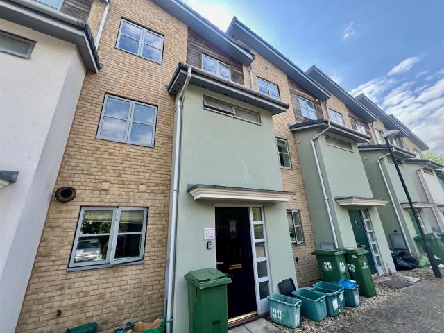 House for rent in Benhall, Golden Valley