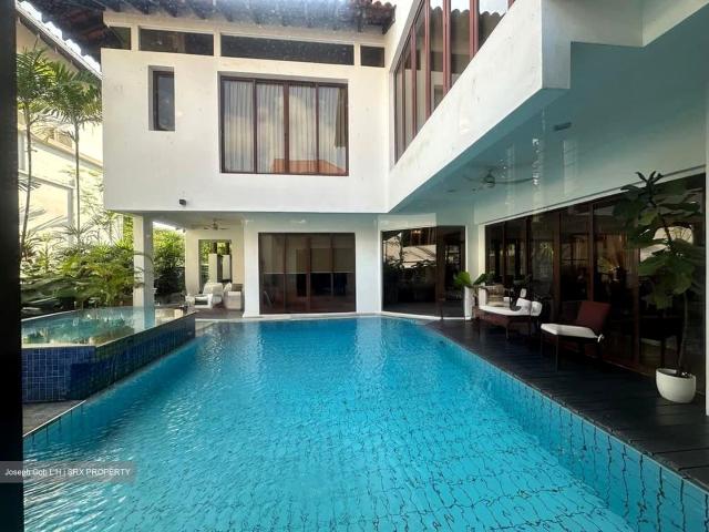 Detached House for sale