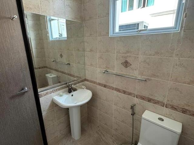 Condominium for rent in Woodgrove, 23 North West