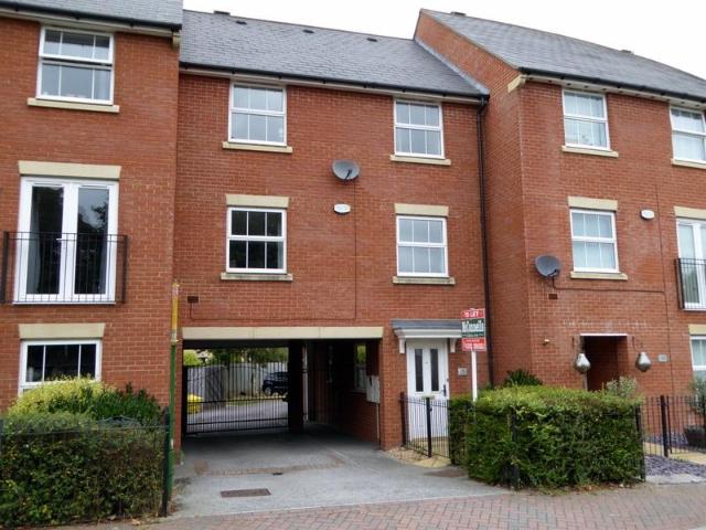 House for rent in Maypole, Monks Orchard