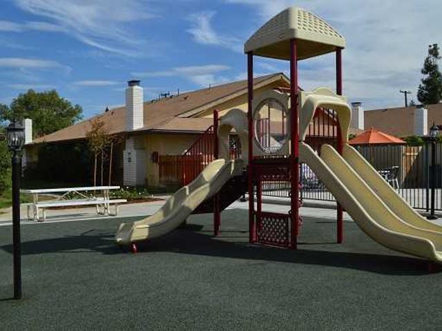 Apartment for rent in Orange, California