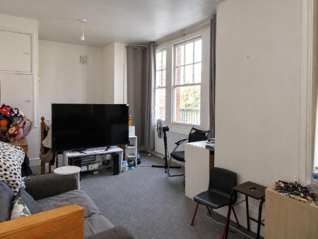 Apartment for rent in Streatham, Greater London