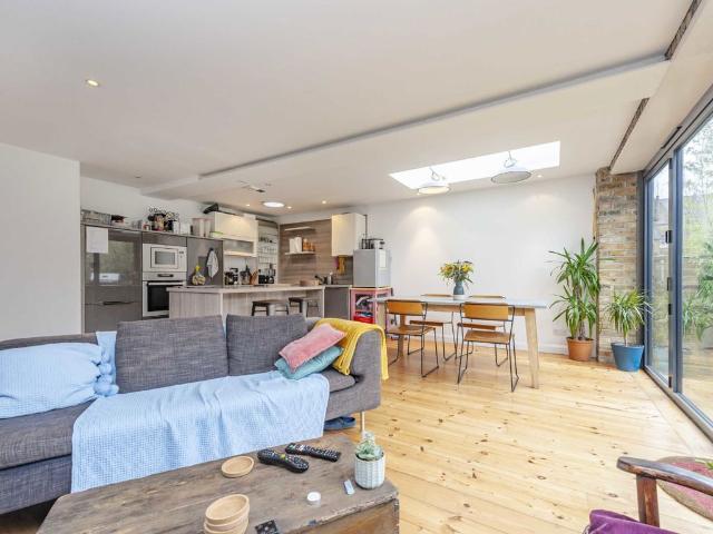 Apartment for rent in Streatham, Greater London