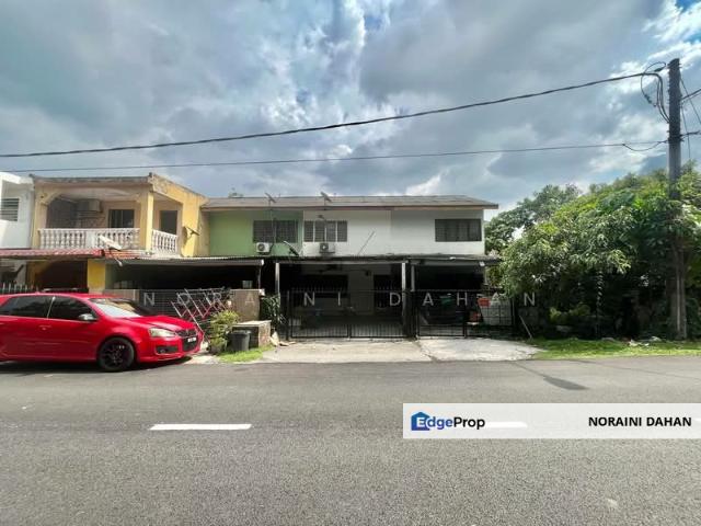 House for sale in Langat, Selangor