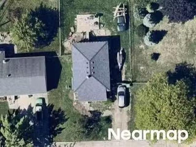 House for sale in Taylor