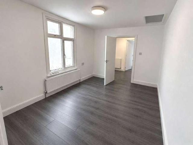 House for rent in Hayes, Greater London