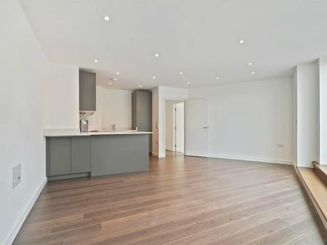 Apartment for rent in London Borough of Croydon, Greater London